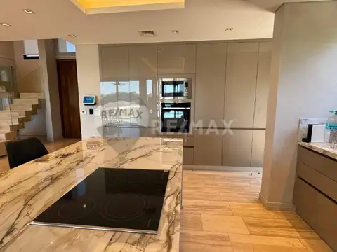 Casa en Venta al Este