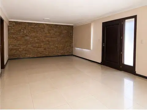 Casa en Alquiler de 3 dormitorios