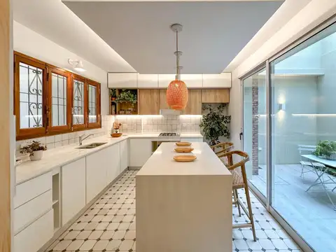 CASA DE 3 DORMITORIOS CON TERRAZA, PILETA, PARRILLA