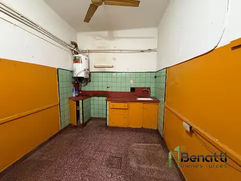 Dpto. 3 ambientes en planta baja. SIN EXPENSAS a refaccionar
