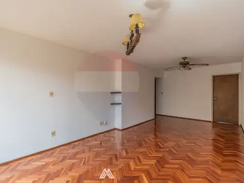 Departamento en Alquiler con 1 cocheras