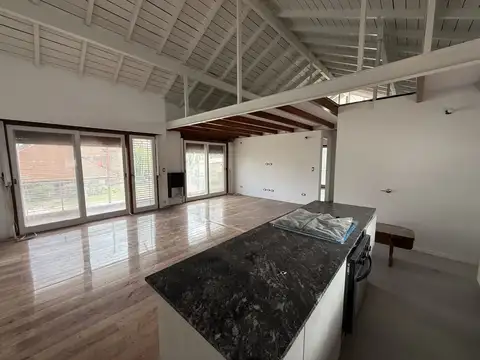 Departamento en Alquiler de 3 ambientes