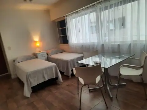 Santa Fe 2300, Piso 7