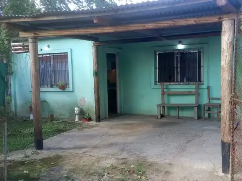VENTA CASA 2 AMBIENTES EN MATHEU ESCOBAR