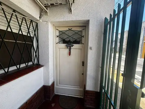 Juan José Castelli 6100