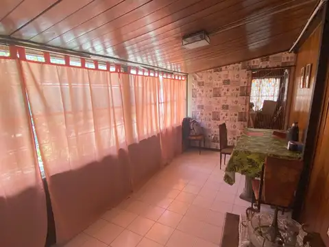 Casa 4 ambientes con 1 baño