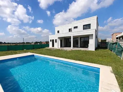 Casa en venta con pileta en San Pablo Pilar