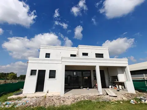 Casa en venta con pileta en San Pablo Pilar