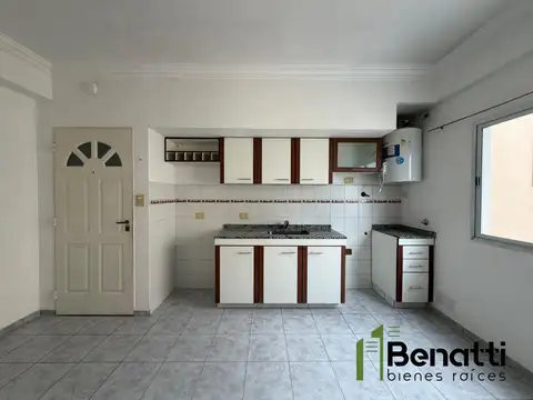 Dpto 2 ambientes en 2do piso POR ESCALERA.