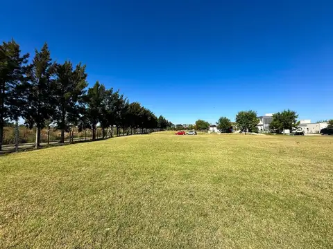 Terreno en Venta en Club de campo Cruz del Sur, USD 40.000