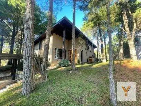 Casa en venta - 3 Dormitorios 3 Baños - Pinamar