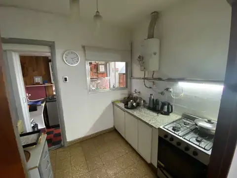 18 e/ 41 y 42 400