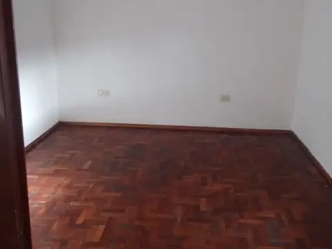 Casa en Alquiler en Abasto, $ 700.000