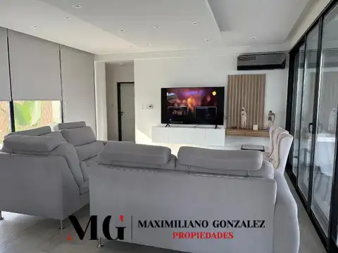 Casa 4 ambientes con 3 baños