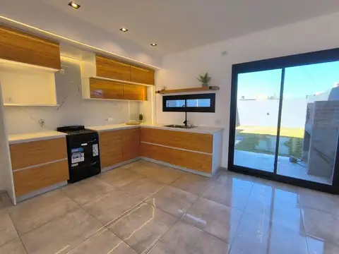 Depto Tipo Casa en Venta de 3 ambientes