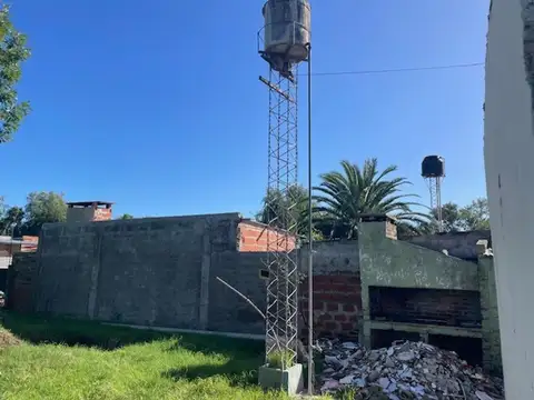 Casa 3 ambientes con 1 baño