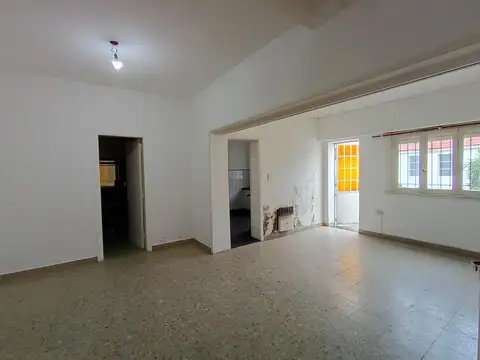 Casa en Alquiler con 1 cochera