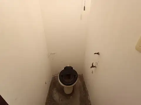 Casa 2 ambientes con 1 baño
