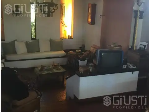 Casa en Venta en Ituzaingo, USD 275.000