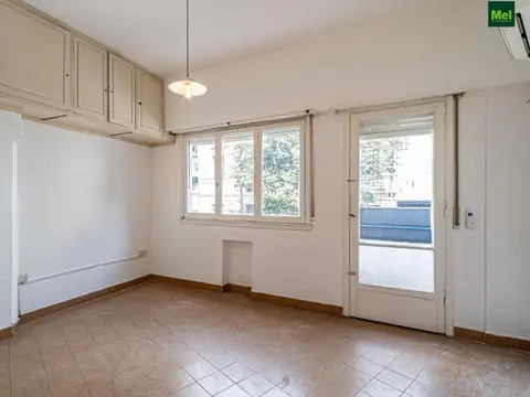 Amplio 2 ambientes a refaccionar  - Palermo