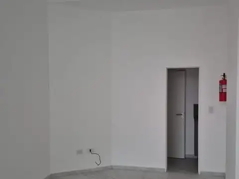 Alquiler LOCAL a estrenar, m2 total, Liniers