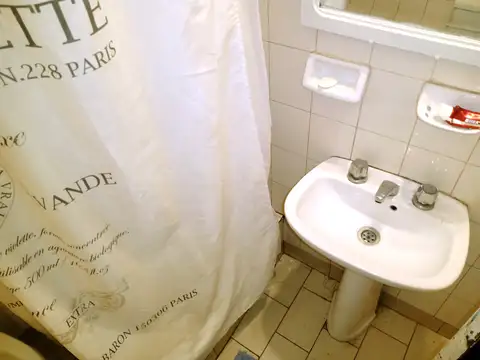 DEPARTAMENTO 2 AMBIENTES (43 M2 CUBIERTOS) PISO 1º POR ESCALERA. ALBERDI 155 AVELLANEDA.