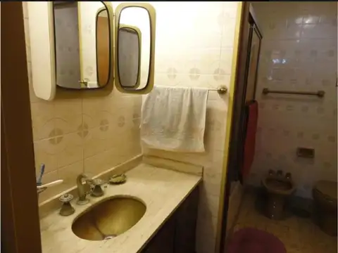 Chalet De Categoría En Villa Sarmiento