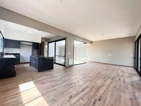 VENTA: Casa a estrenar de tres dormitorios en planta baja - La Rinconada, Ibarlucea