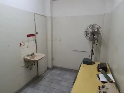 Local en Alquiler en Lomas Del Mirador, USD 600