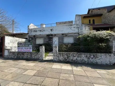 Avenida Castañares 5300