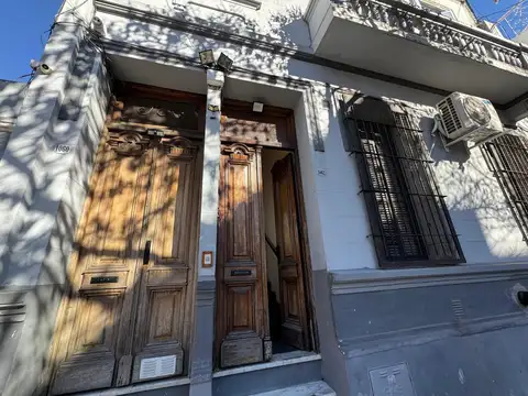 PH  SIN EXPENSAS en VENTA - Colegiales - Dos ambientes Tipo Duplex con estudio y una pequeño patio