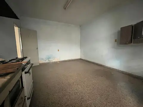 Depto Tipo Casa en Venta 50 años