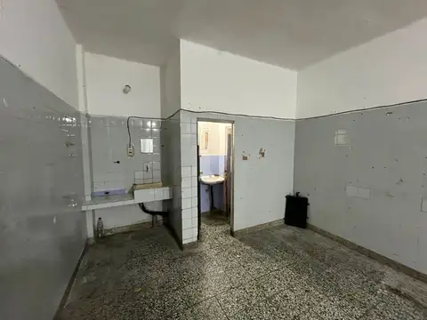 Local en Venta Via Púb.