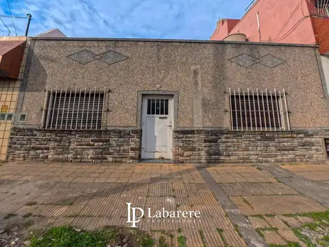 PH al frente en venta ubicado en Las Heras al 3400, Lomas del Mirador, partido de La Matanza.