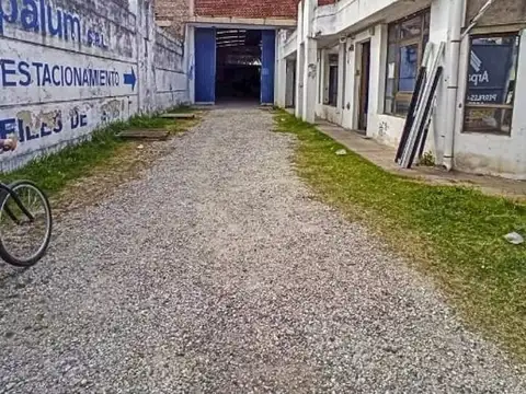 Venta Galpon Bv Oroño y Amenabar