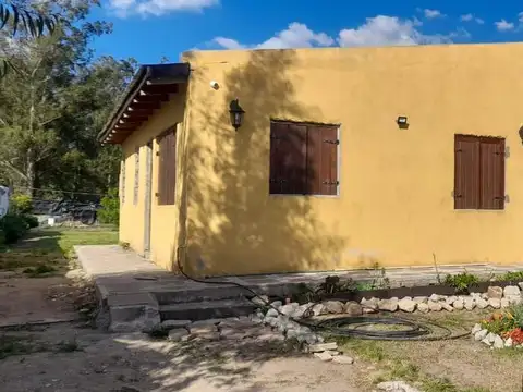 Casa 2 ambientes con 1 baño