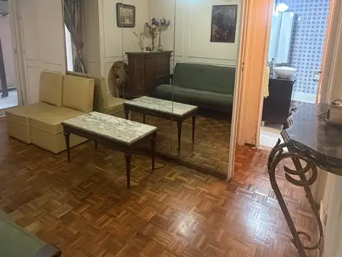 Laprida 1800, Piso 1