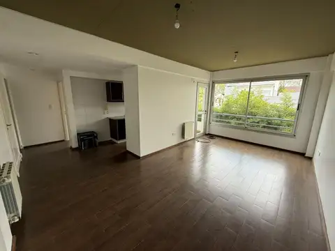 Deheza 4500, Piso 1