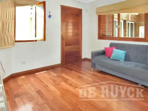 Casa 4 ambientes con 3 baños