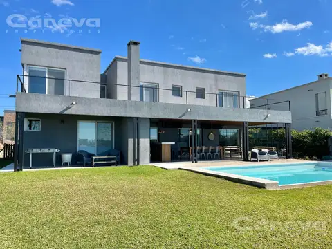 Casa en Venta en San Gabriel, USD 595.000