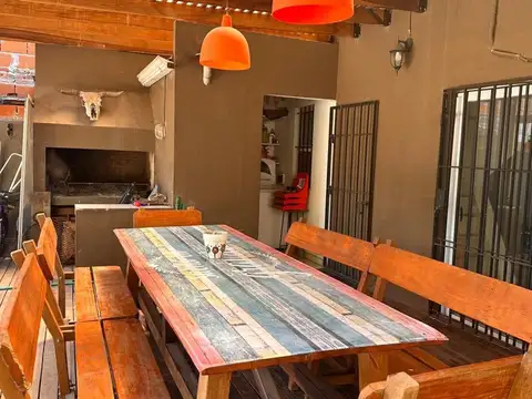 VENTA CASA 5 AMB PILETA ING. MASCHWITZ EXC ACCESO