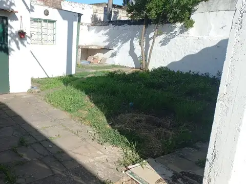 CASA EN EXCELENTE UBICACÍON