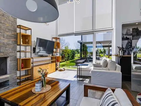 Casa de Categoria Venta en Haras del Sur III Pisci