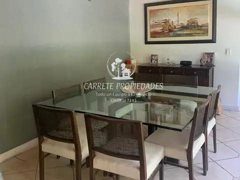 Casa 5 ambientes con 4 baños