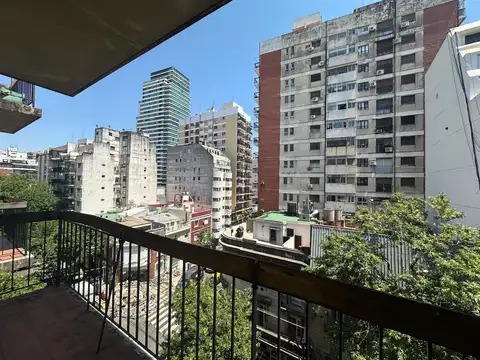 RECOLETA - GRAN 2 AMBIENTES CON BALCON AL FRENTE