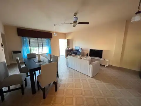 San Lorenzo 1319 , Piso 1