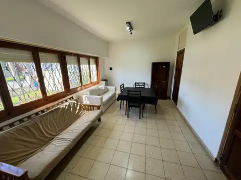 Depto Tipo Casa en Alquiler de 3 ambientes