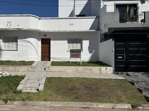 Juan Jose Paso al 144