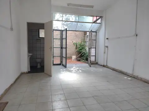 Local en Alquiler en Centro, $ 620.000
