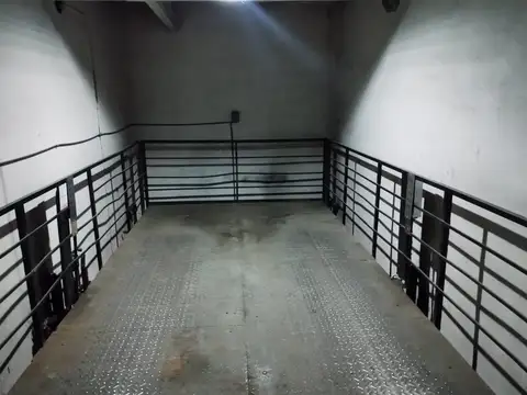 Cochera en Venta con acceso Ascensor